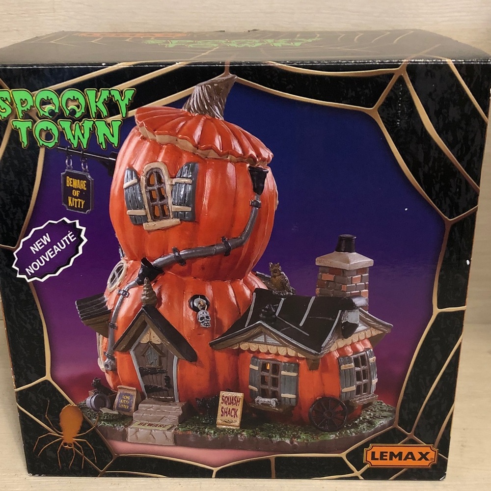 Lemax Spooky Town Squash Shack 85310 Halloween Lighted Pumpkin RETIRED NEW READ